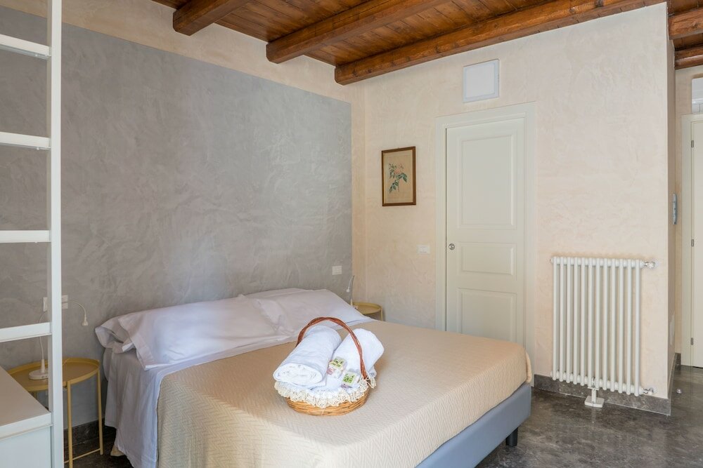 Komfort Doppel Zimmer mit Stadtblick Le pomelie bed and breakfast