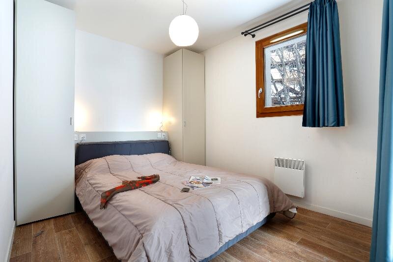 Кровать в общем номере с 3 комнатами с балконом Vacancéole - Au Coeur des Ours