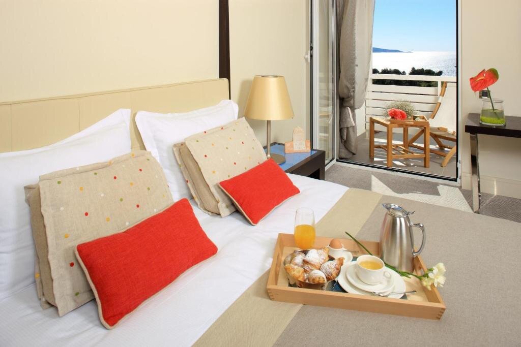 Habitación doble Clásica con balcón y con vista al mar Amfora Hvar Grand Beach Resort