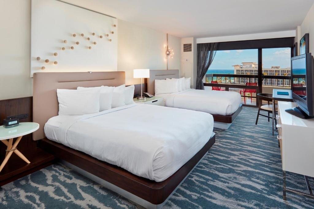 Standard Doppel Zimmer mit Balkon und mit eingeschränktem Meerblick Waterstone Resort & Marina Boca Raton, Curio Collection