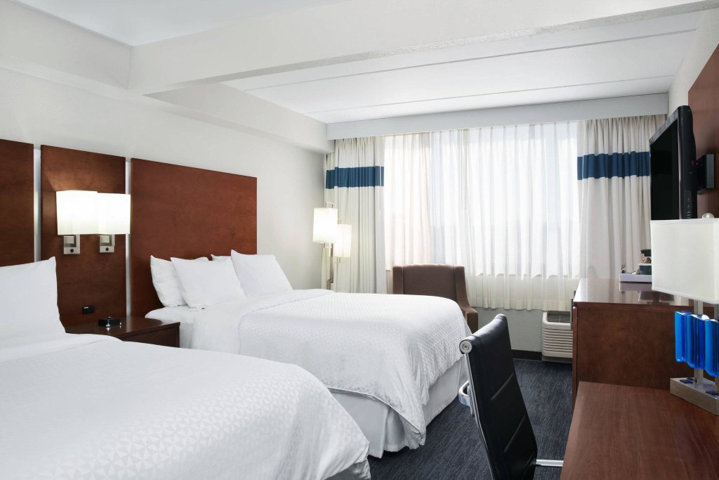 Двухместный номер Standard Four Points by Sheraton Fort Lauderdale Airport/Cruise Port