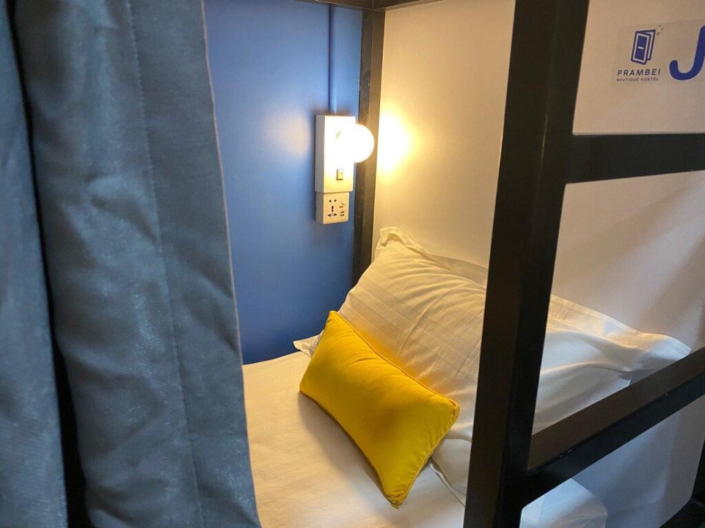 Кровать в общем номере (женский номер) Prambei Boutique Hostel