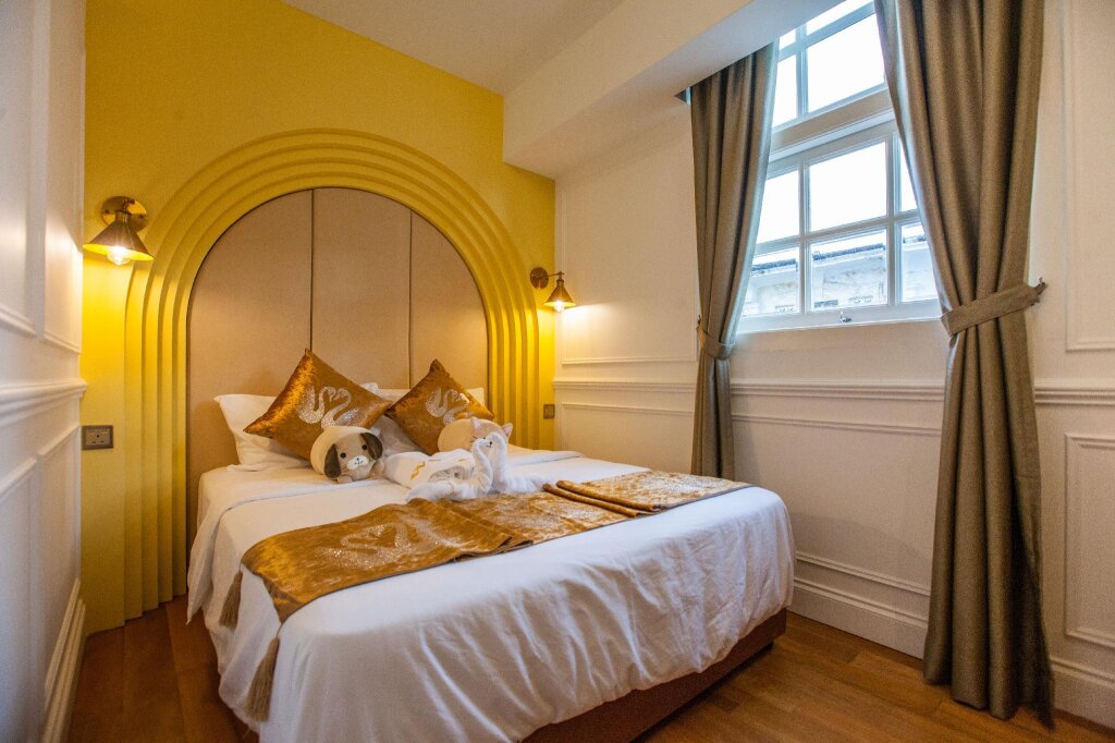 Кровать в общем номере White Mansion Penang
