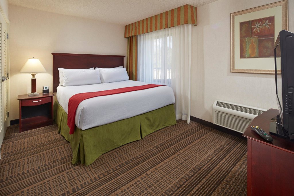 Номер Standard Holiday Inn & Suites Santa Maria, an IHG Hotel