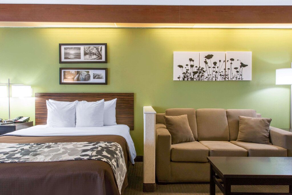 Четырёхместный люкс Sleep Inn & Suites Oregon