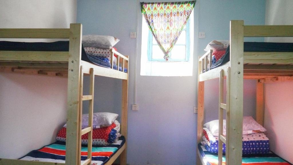 Кровать в общем номере Dap Youth Hostel