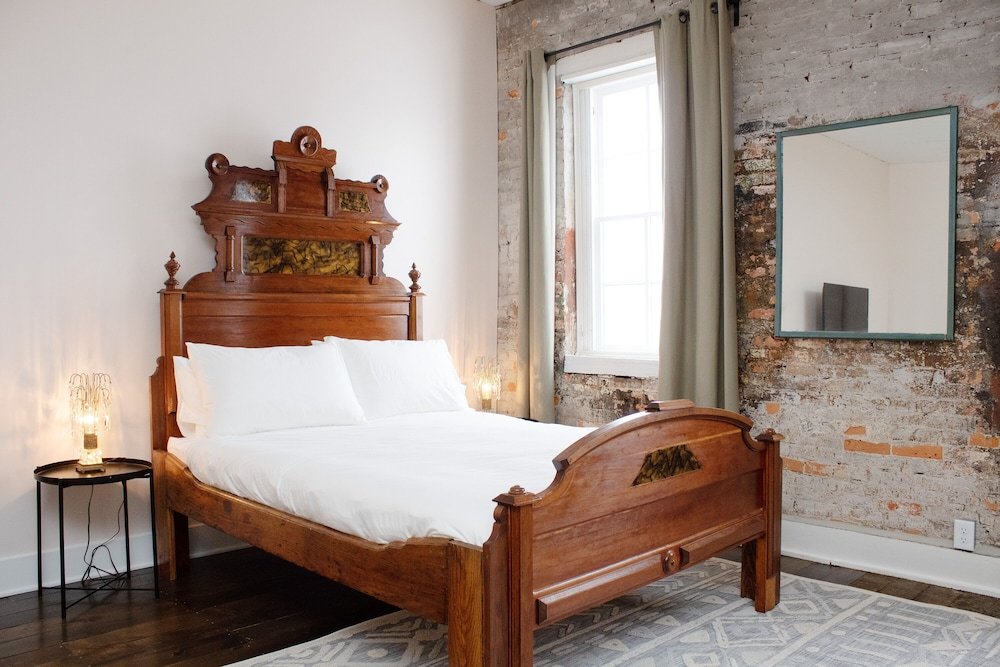 Deluxe Zimmer Bischoff Inn - Former 1870 Furniture Factory Now 5 Room Boutique Hotel