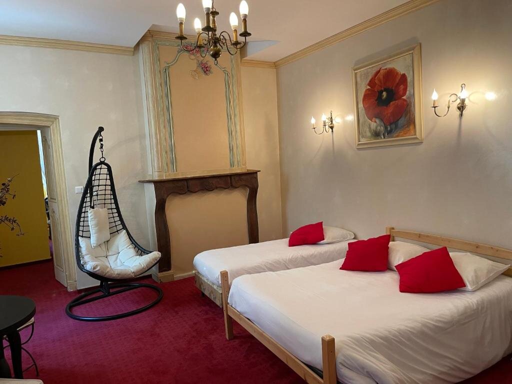 Четырёхместный номер Standard Hotel Le Sully