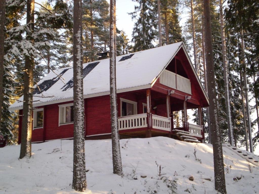 Chalet with balcony Vanha Väätänen Cottage