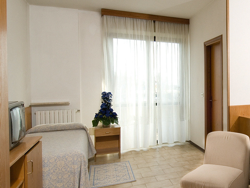 Camera singola Standard con balcone Hotel Genzianella
