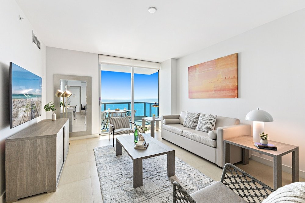 Appartamento Deluxe 1 camera da letto con balcone e con vista Dharma Home Suites Miami Beach at Monte Carlo