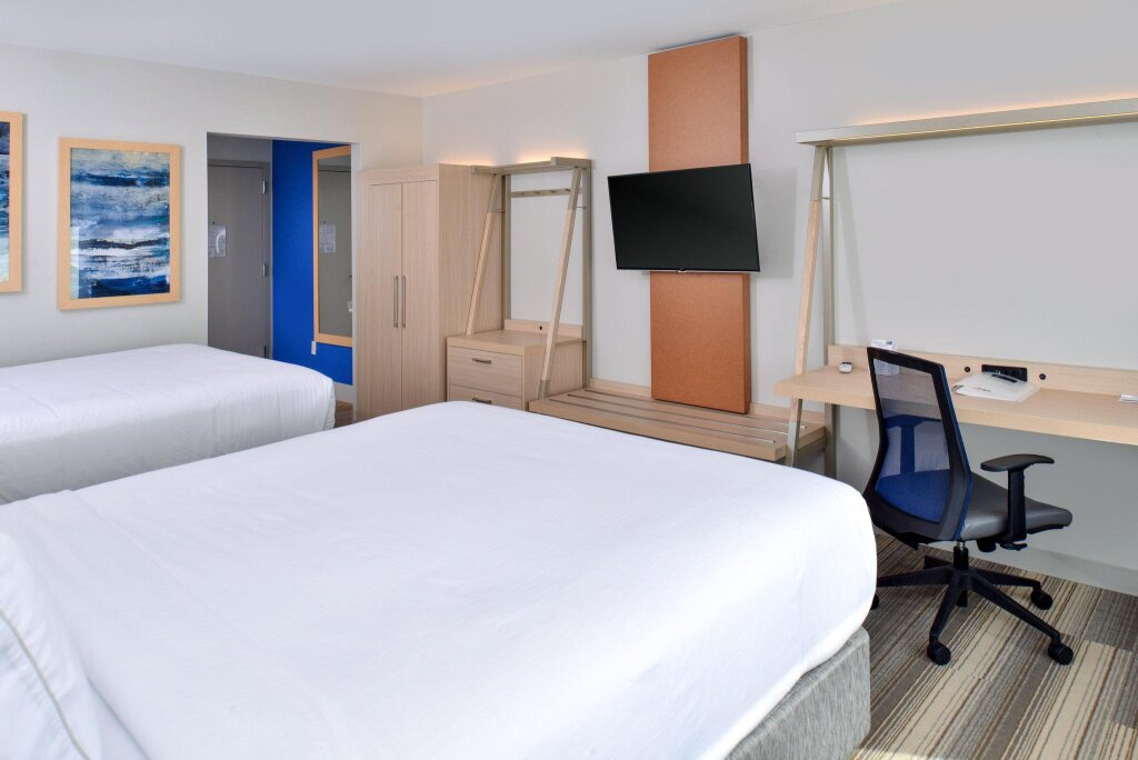 Habitación cuádruple Estándar Holiday Inn Express & Suites Brighton South - US 23, an IHG Hotel
