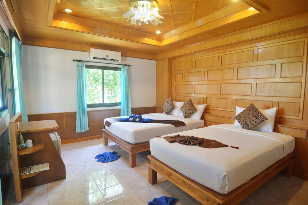 Семейный номер Standard c 1 комнатой с балконом и с видом на сад Kantiang Bay View Resort