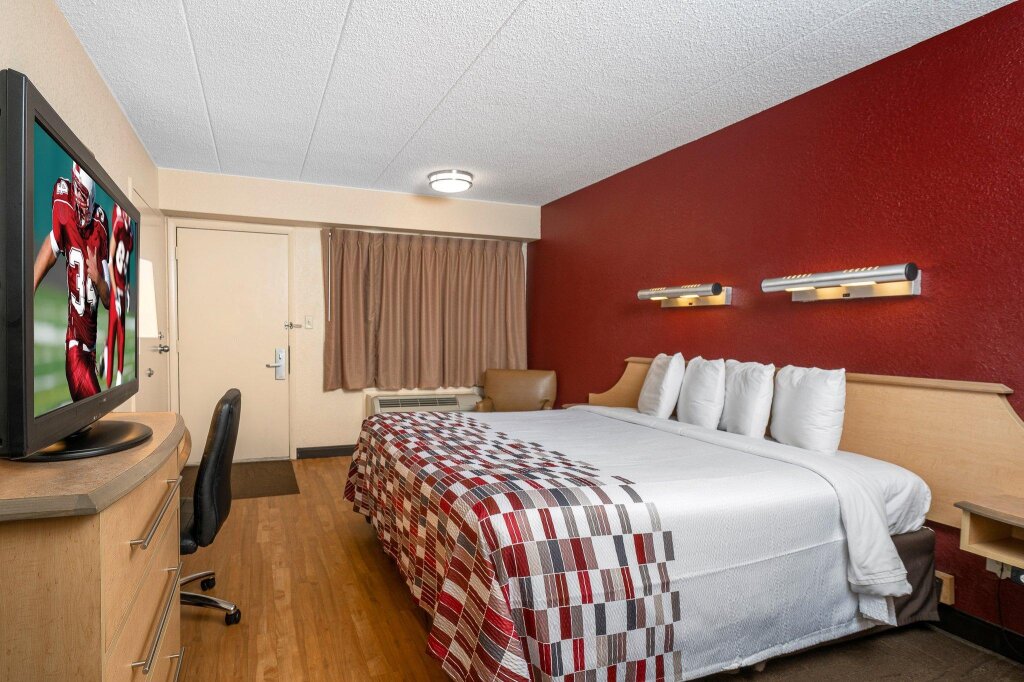 Номер Standard Red Roof Inn Indianapolis South