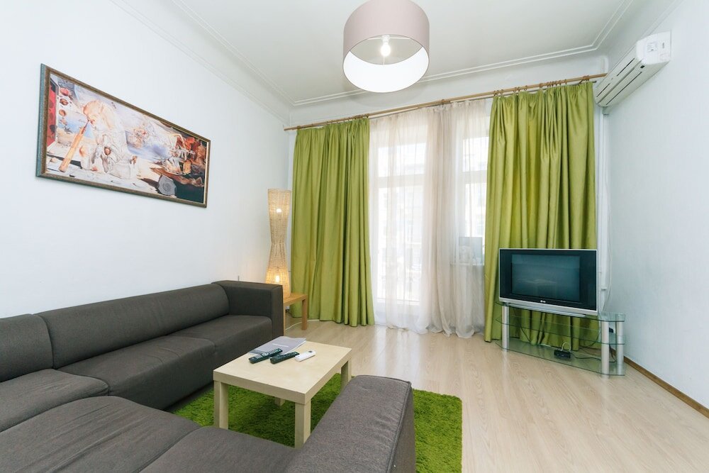 Apartment 2 Schlafzimmer Rent Kiev Lva Tolshtoho Square