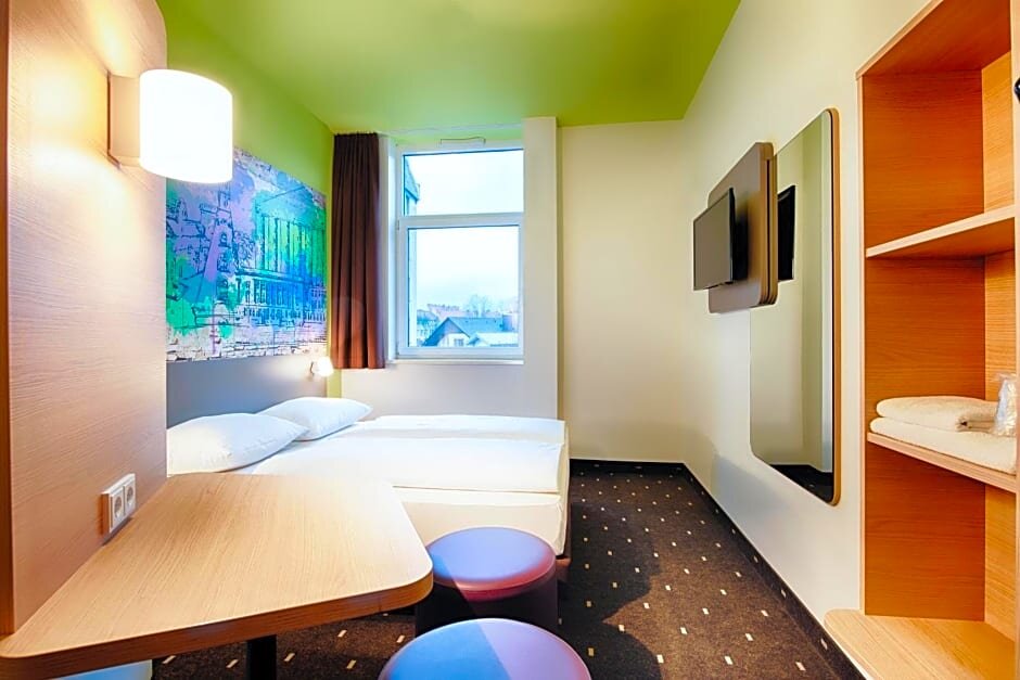 Standard Zimmer B&B Hotel Kassel-City