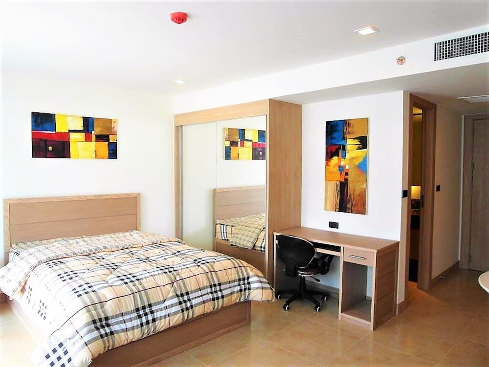 Apartment 1 Schlafzimmer mit Balkon The Cliff sea Pool Views Studio Apartment Pratumnak Pattaya