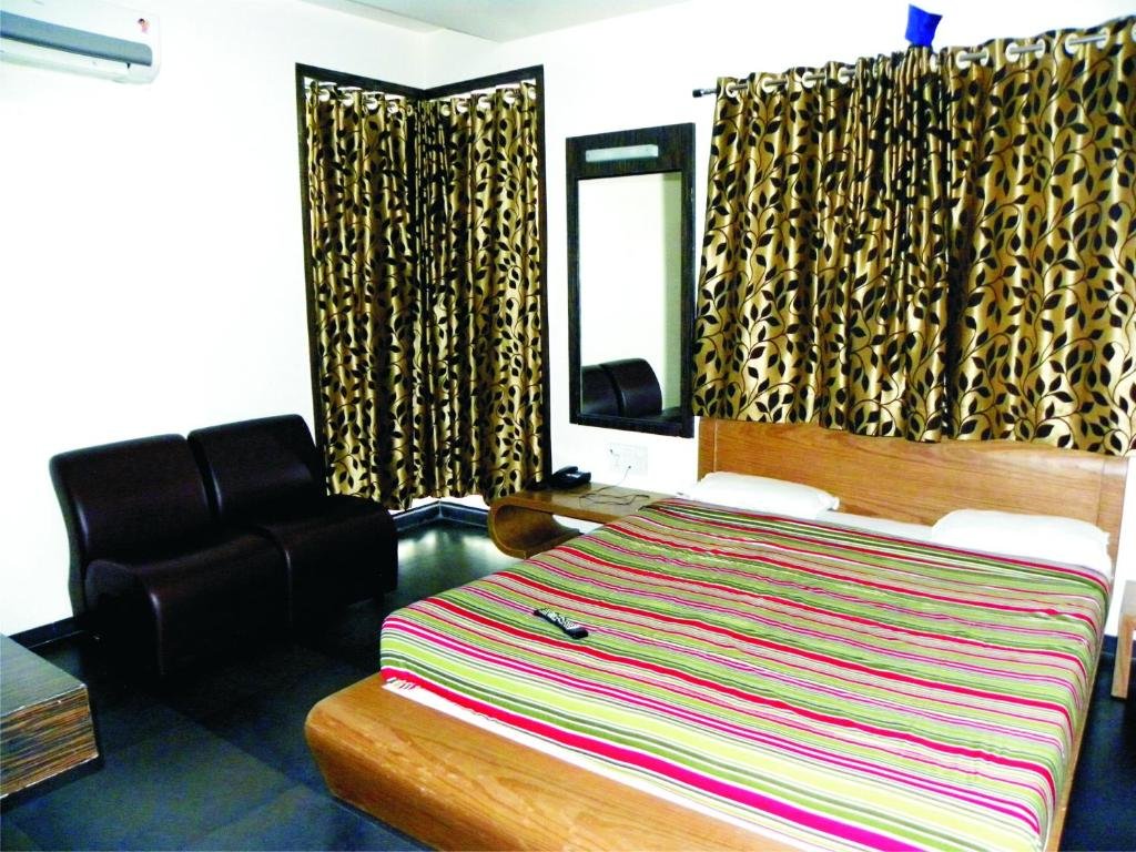 Deluxe Zimmer Hotel Shradha Saburi Palace