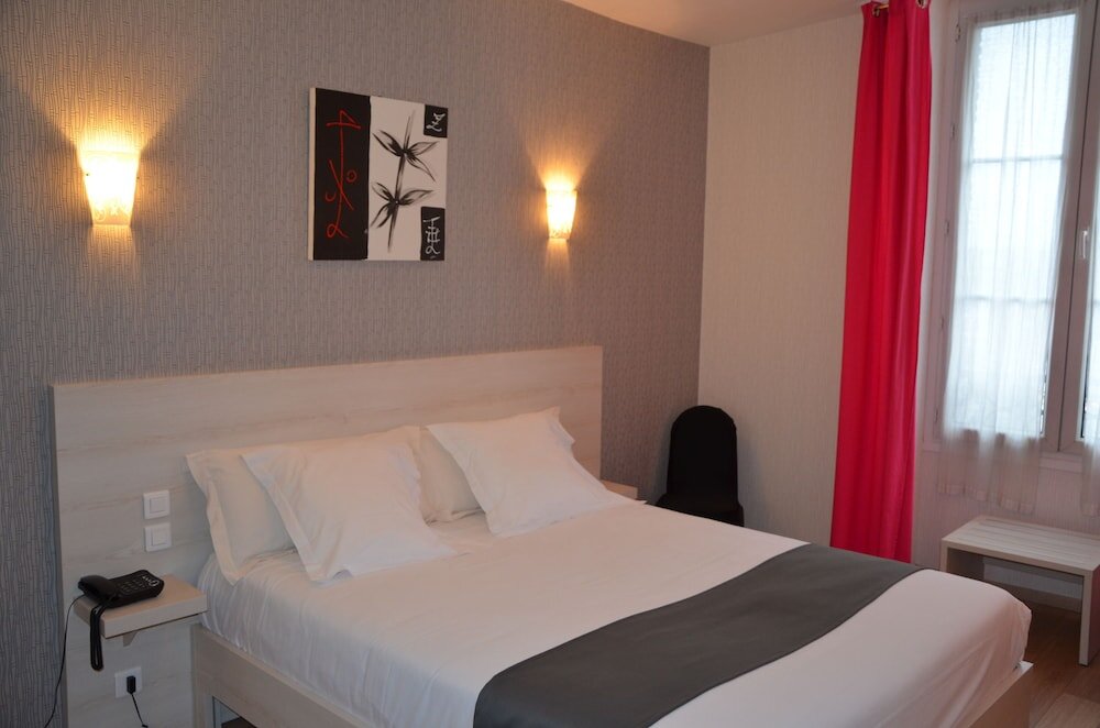 Двухместный номер Comfort Brit Hotel Du Dauphin L'Aigle