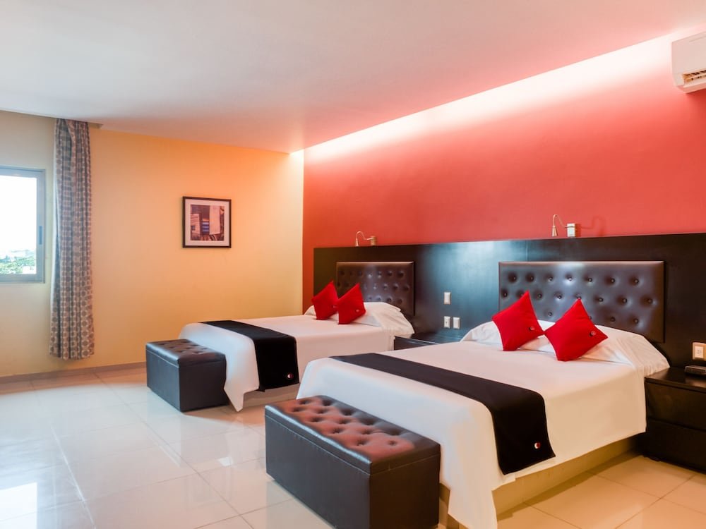 Четырёхместный номер Standard Veracruz Suites Hotel