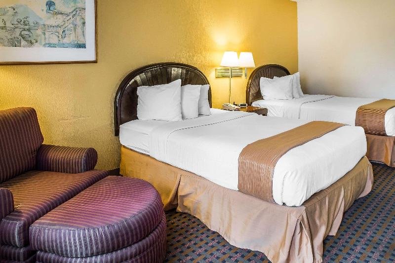 Standard Doppel Zimmer Rodeway Inn & Suites
