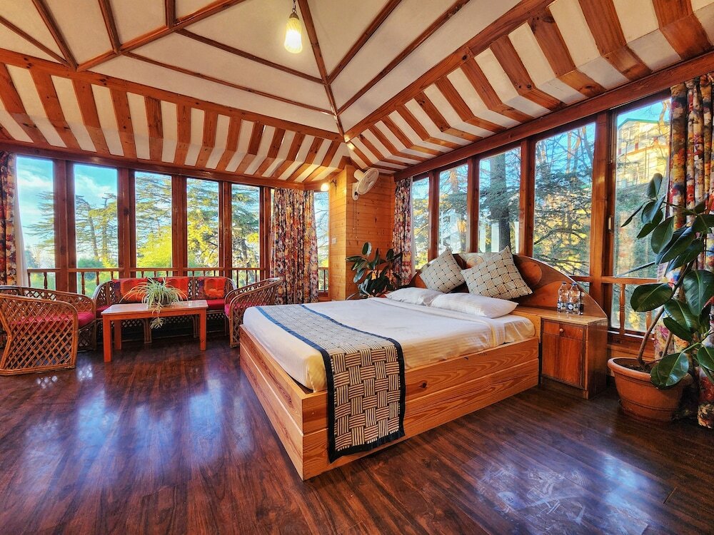 Люкс Royal Hotel Pineview Shimla