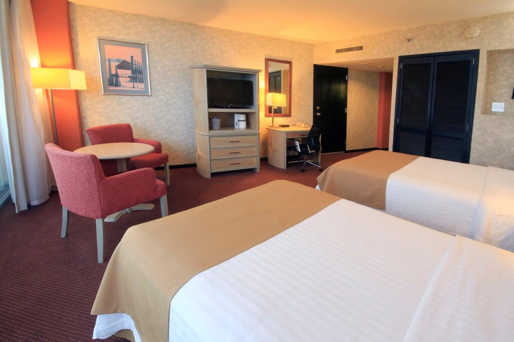 Двухместный номер Standard Holiday Inn Monterrey-Parque Fundidora, an IHG Hotel