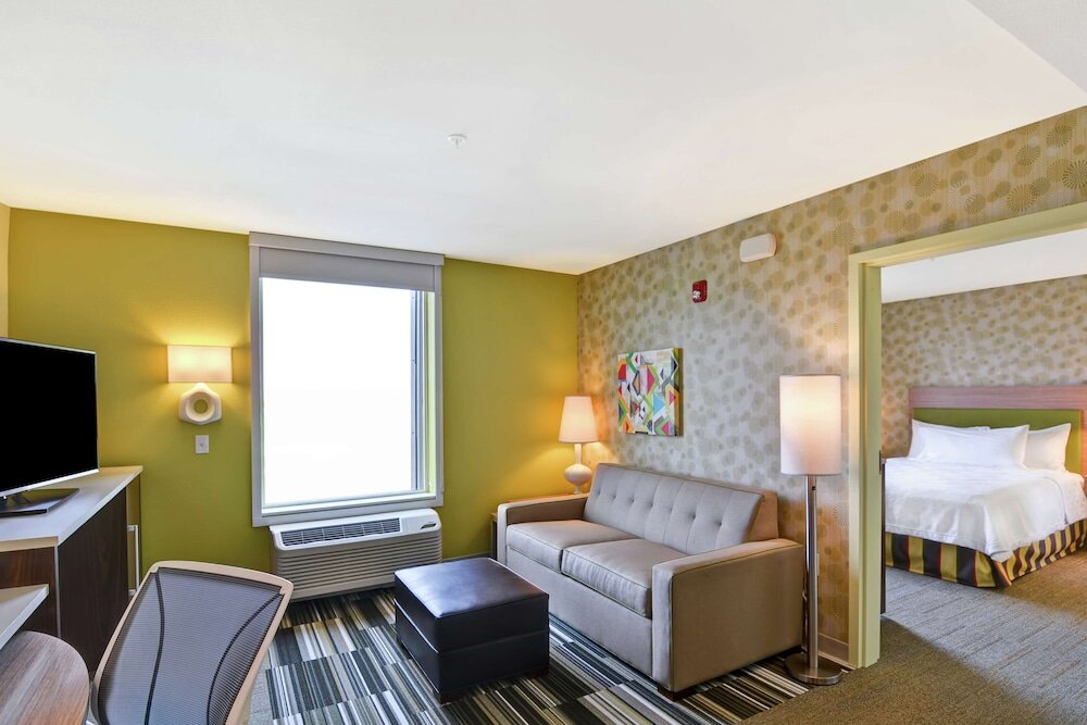 Suite 1 camera da letto con vista sulle montagne Home2 Suites By Hilton Helena
