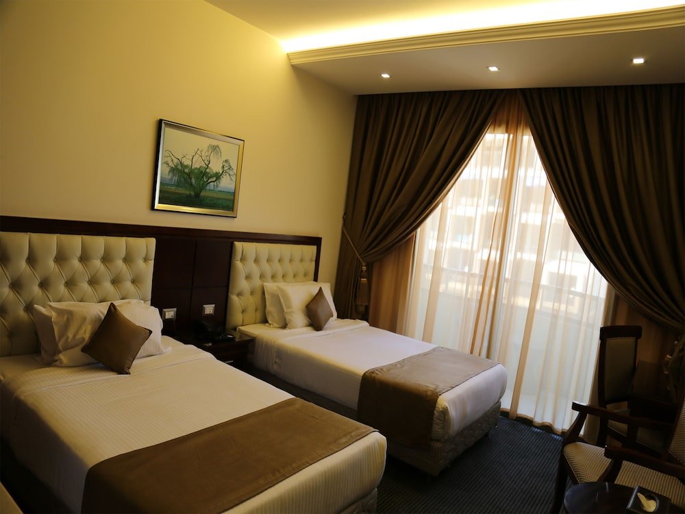 Standard Triple room Midtown Hotel & Suites