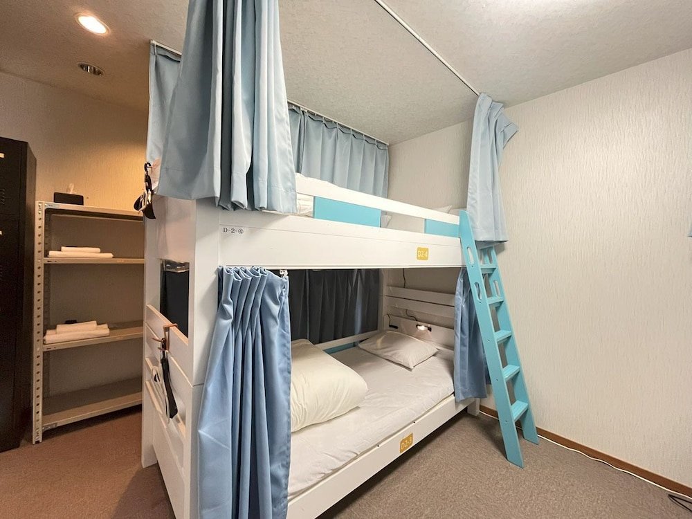 Кровать в общем номере (женский номер) Onsen & Garden -Asante Inn