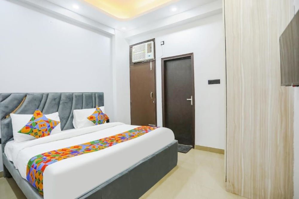 Deluxe room Revking at Hotel The Rasa Kanti Nagar