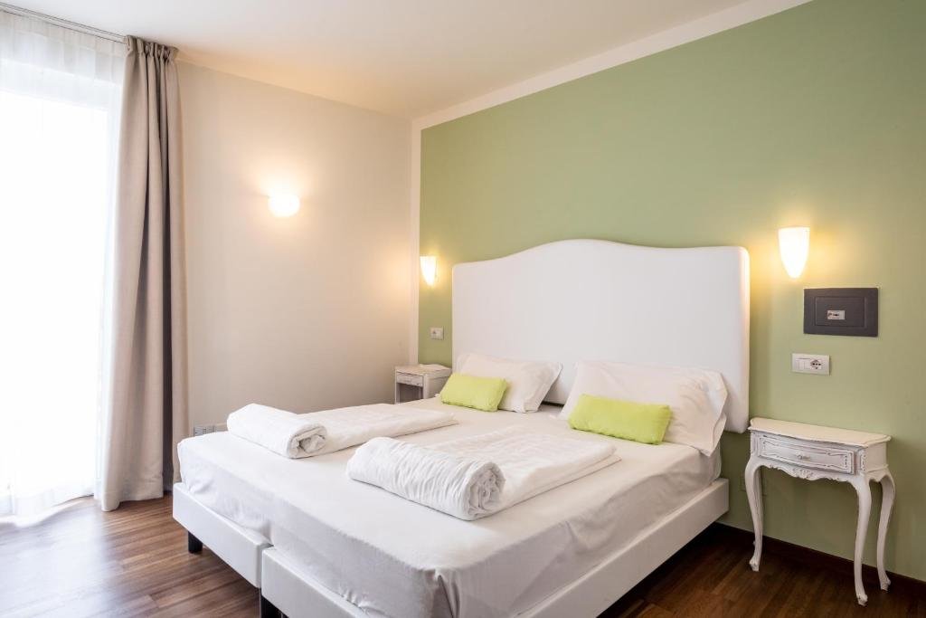 Standard Doppel Zimmer mit Balkon und mit Gartenblick Hotel Speranza