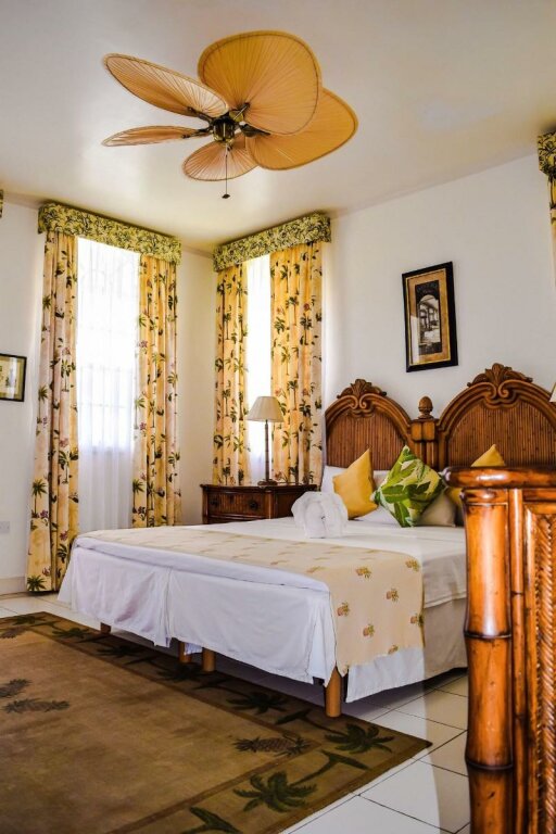 Deluxe Double room with balcony Grenadine House