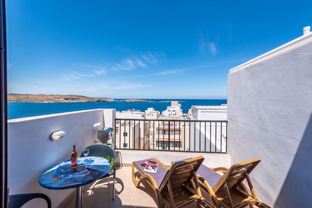 Superior Apartment Seashells Studio Seaview terrace by Getaways Malta