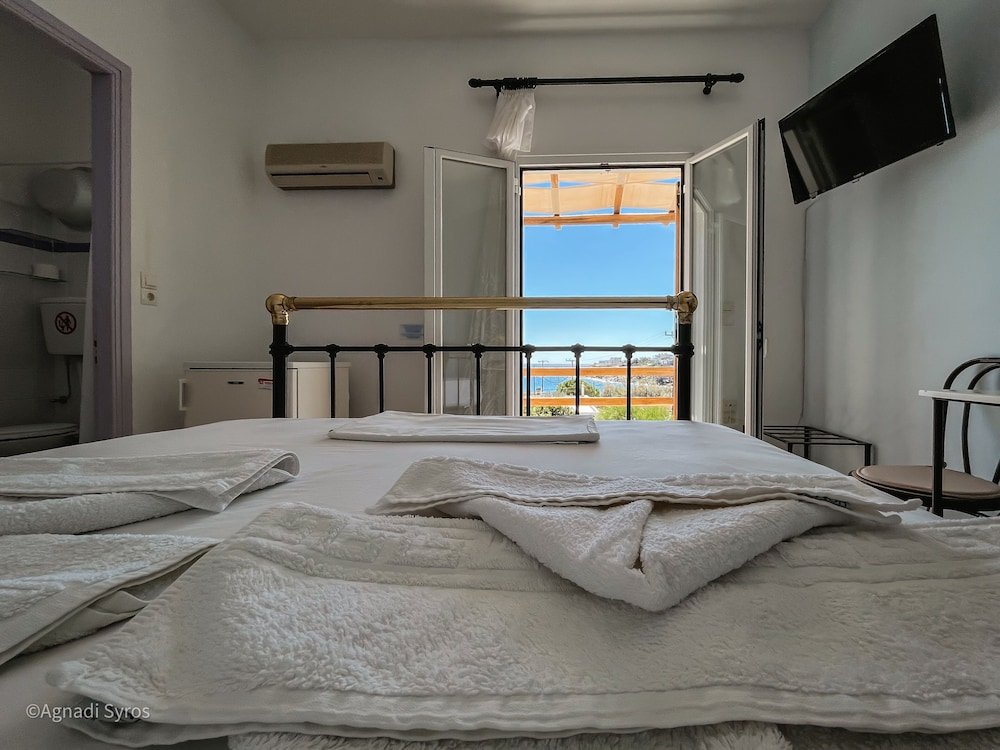 Номер Standard Agnadi Syros Beachfront Studios & Rooms