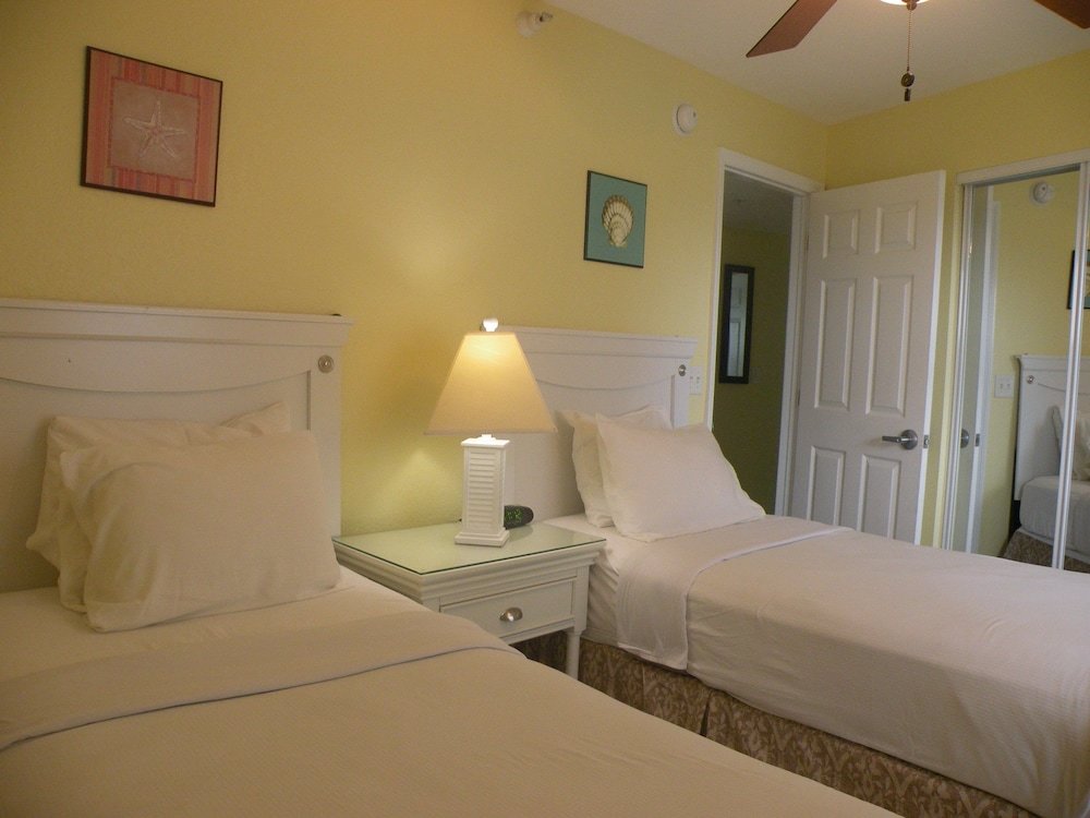 Номер Standard с 2 комнатами с балконом и с видом на залив South Beach Condo Hotel