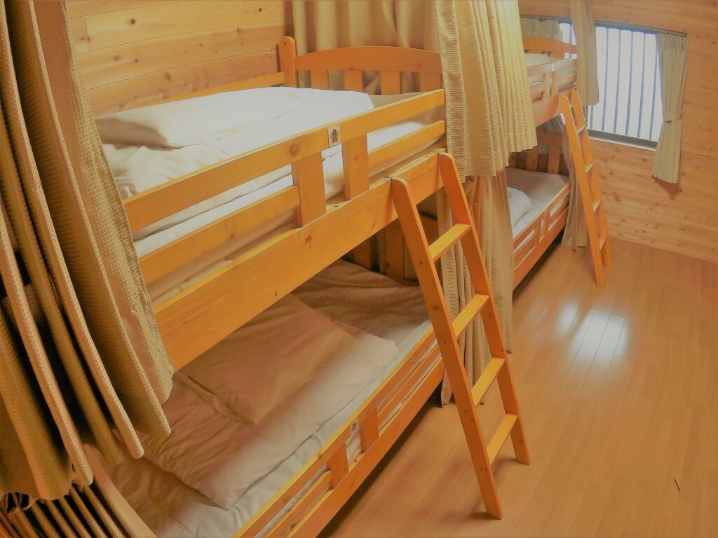 Кровать в общем номере (мужской номер) Guest House Ga-Jyun