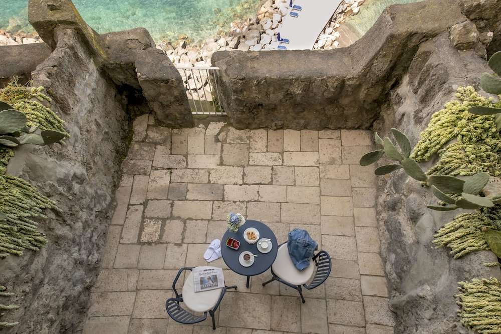 Трёхместный номер Deluxe с балконом и с видом на море Parco dei Principi Hotel