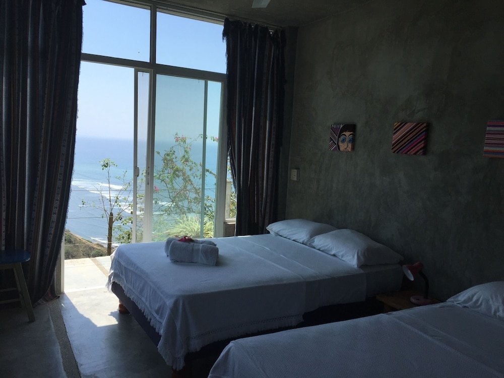 Standard Quadruple room with balcony and with sea view La Rinco Ecuador