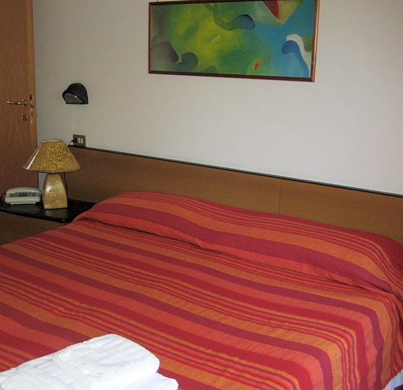 Economy Doppel Zimmer Hotel Niagara Rimini