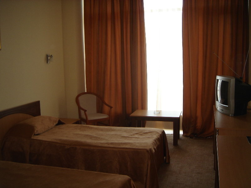 Двухместный номер Standard с балконом Отель «Черное море Пантелеймоновская»