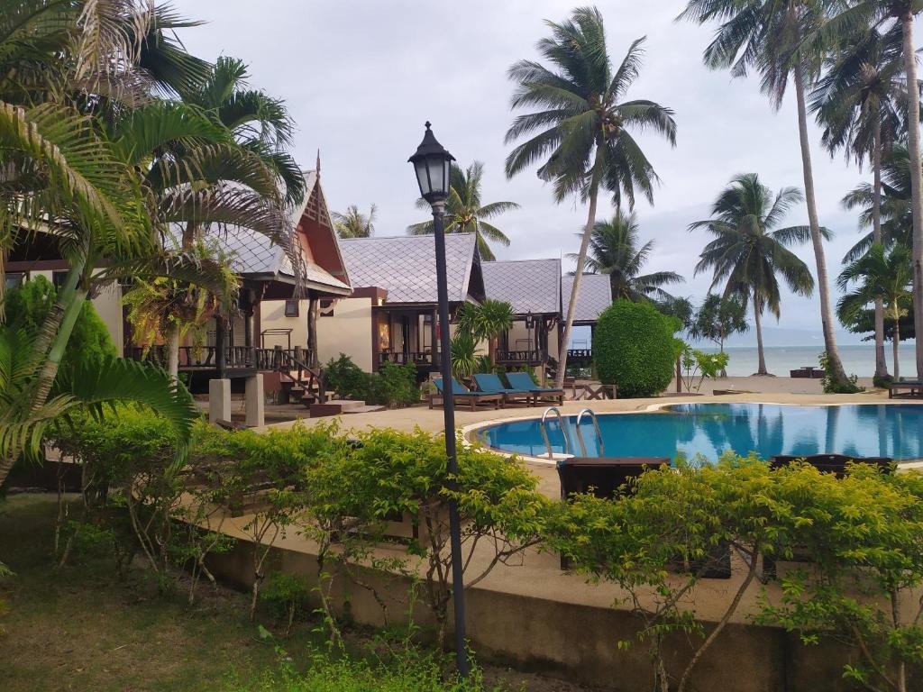 Бунгало с балконом Dewshore Resort