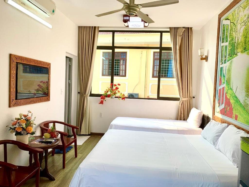 Standard double chambre Vue piscine Anh Family Homestay