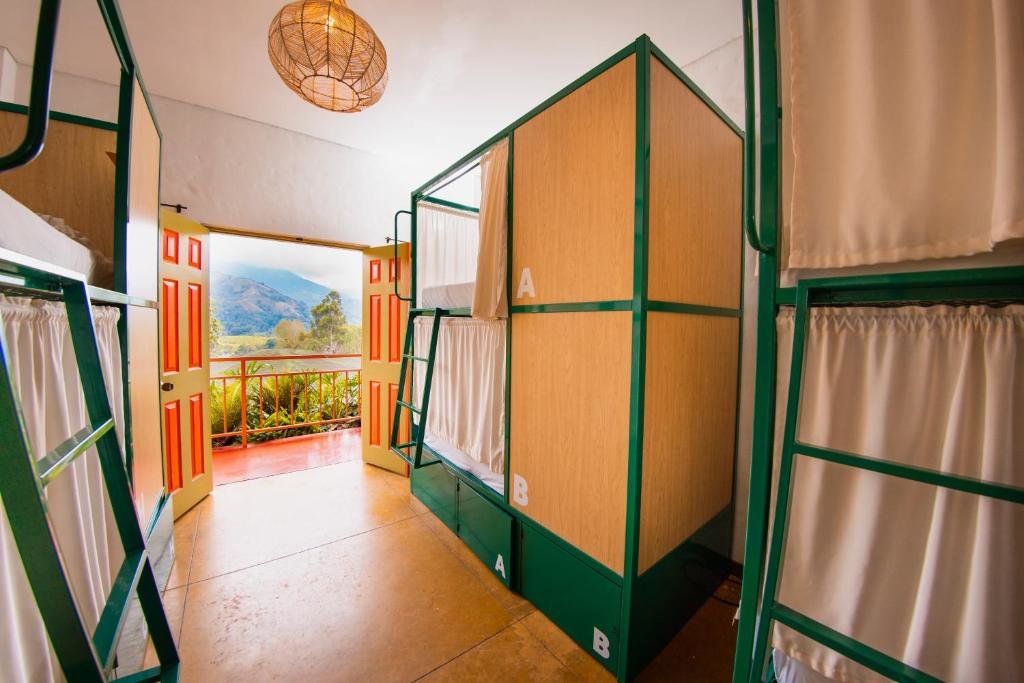 Cama en dormitorio compartido (dormitorio compartido femenino) Viajero Salento Hostel