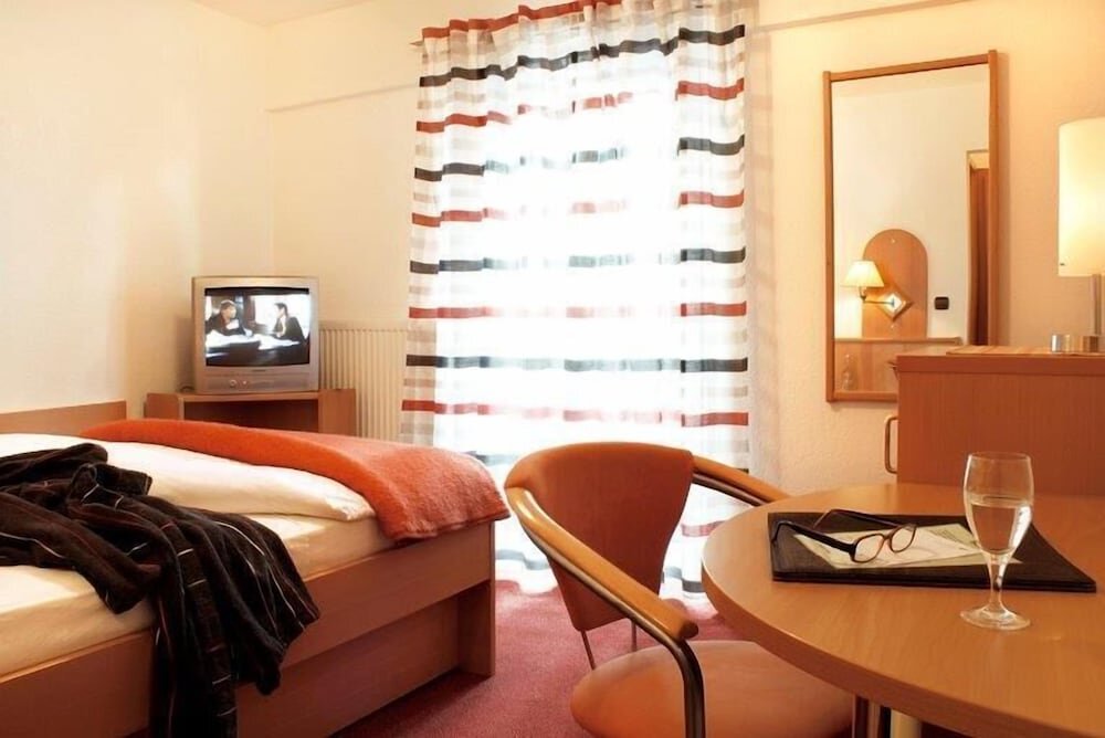 Номер Comfort Hotel Rose Heidelberg inklusive Frühstück & Saunanutzung