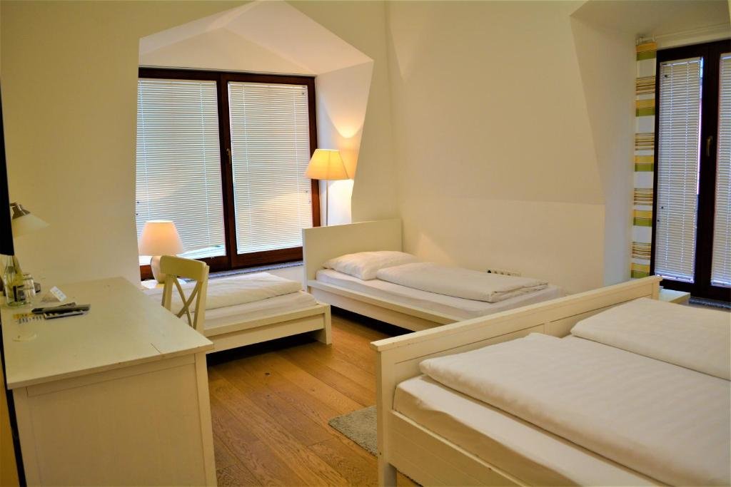 Standard quadruple chambre Economy Hotel Kronach