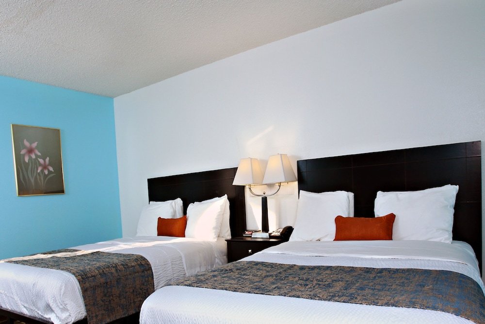 Comfort Quadruple room Coratel Inn & Suites