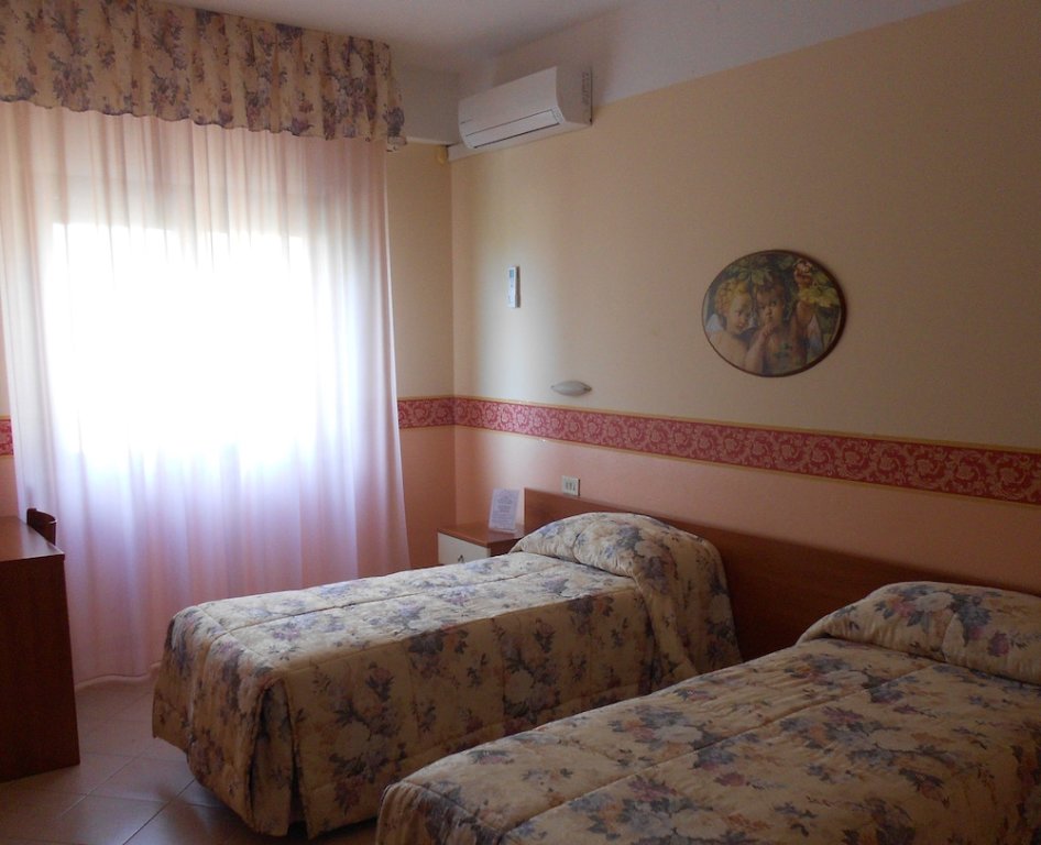 Standard Double room with balcony and with lake view Hotel De La Ville