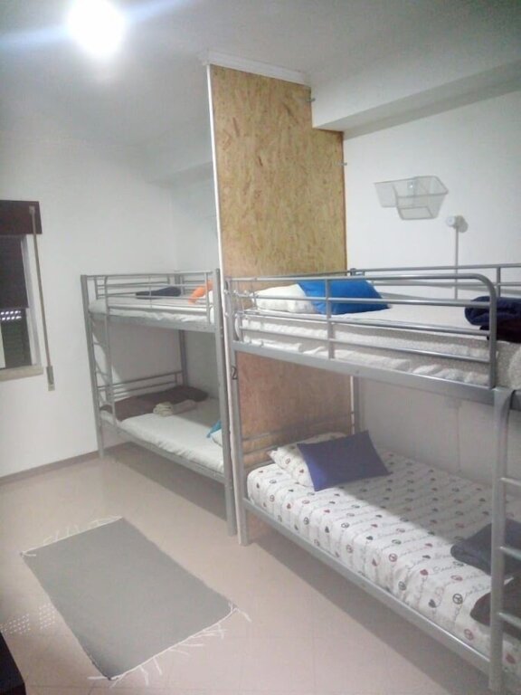 Кровать в общем номере Beatriz Hostel
