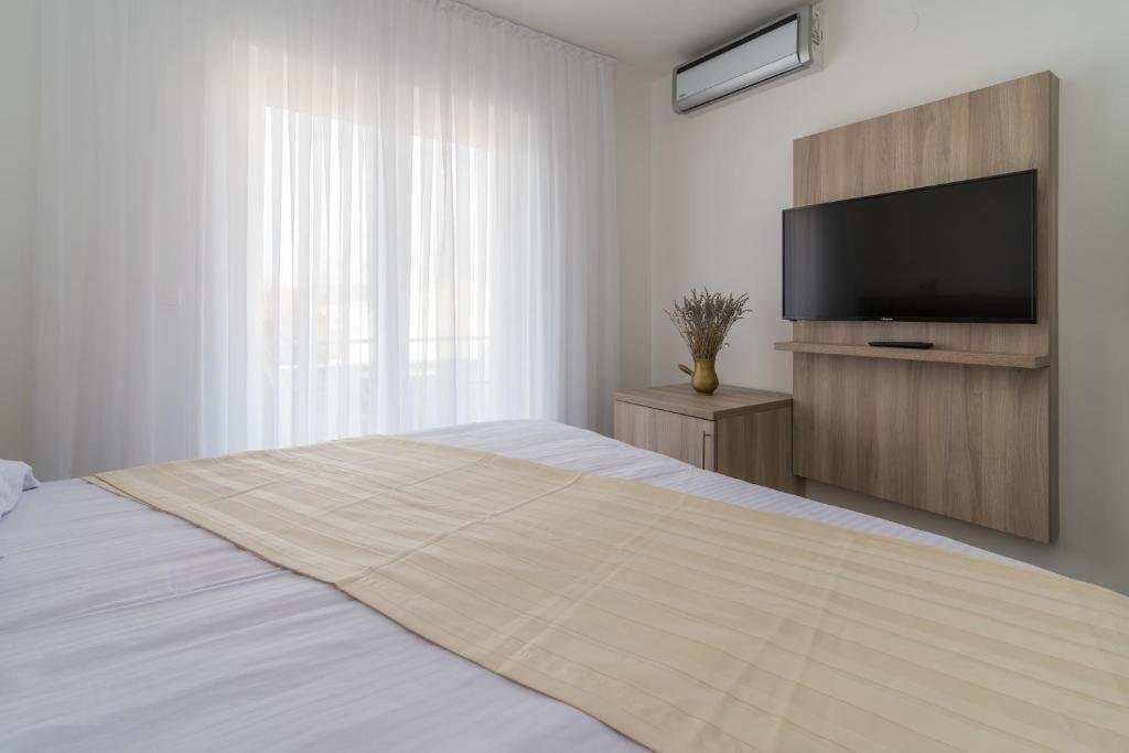Standard Double room with partial sea view Apartments & Rooms Lavanda